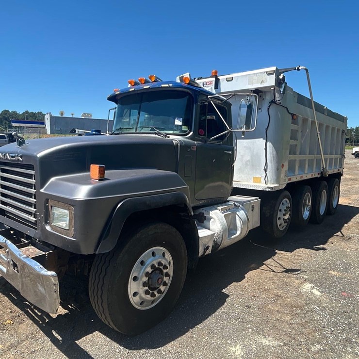 2001 MACK RD688S