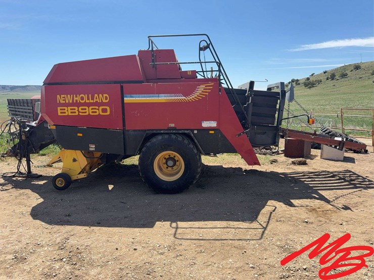 2001-new-holland-bb960s-image-8