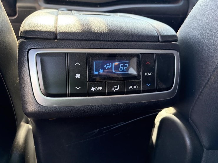 2017-toyota-highlander-image-16