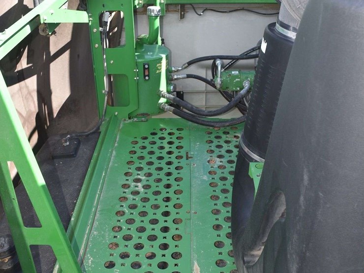 2008-john-deere-9770-sts-image-45