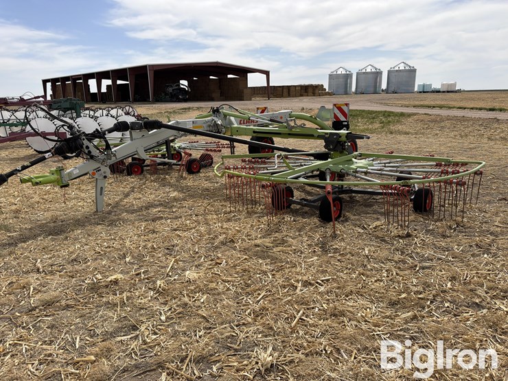 2015-claas-liner-2900-image-1