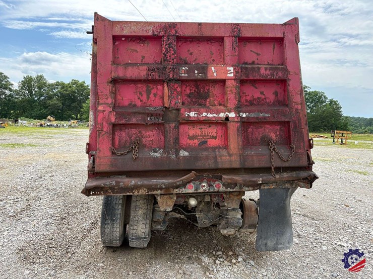 1981-mack-dm685s-image-4