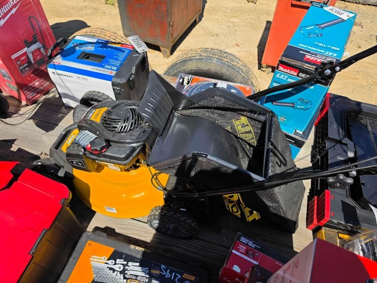 2213---dewalt-rwd-gas-lawn-mower-image-4