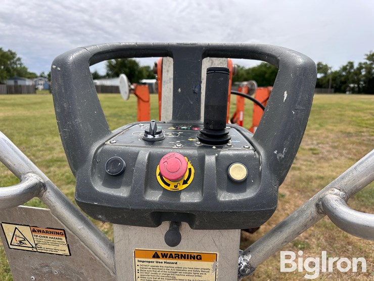 2012-jlg-t500j-image-18