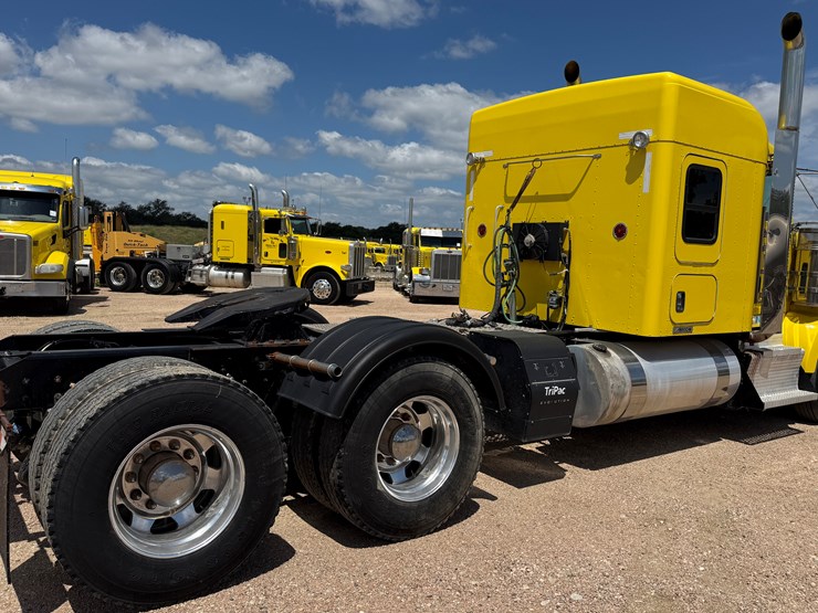 2014-kenworth-t800-image-5