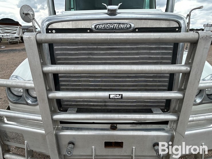 2017-freightliner-coronado-132-image-11