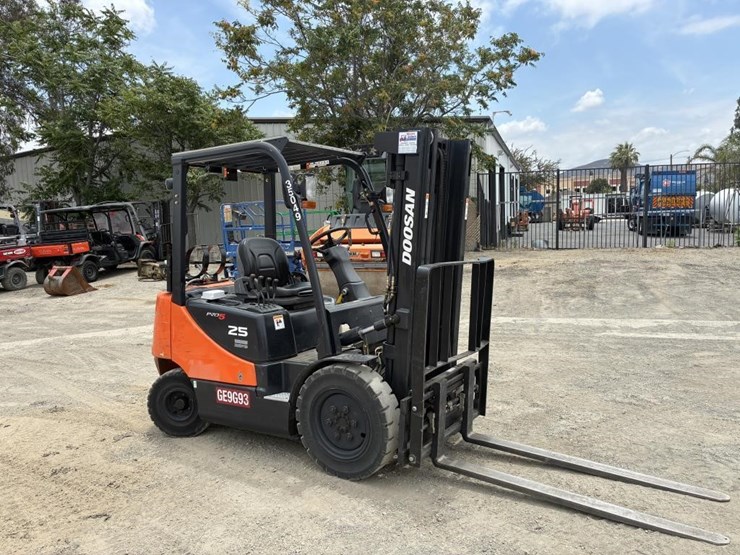2008-doosan-g25p-5-image-2