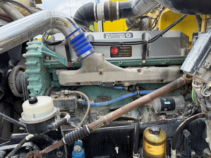2014-peterbilt-389-image-9