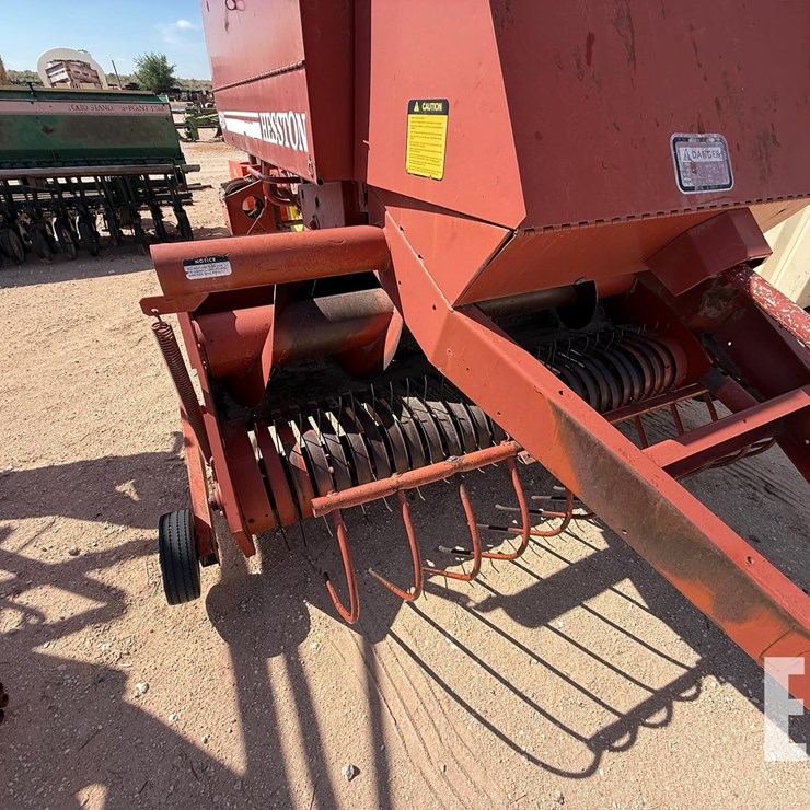 HESSTON 4600
