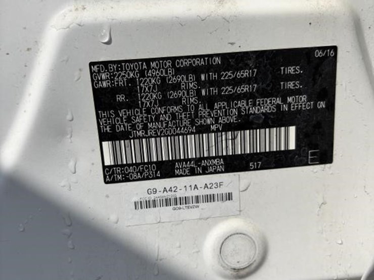 2016-toyota-rav4-image-19