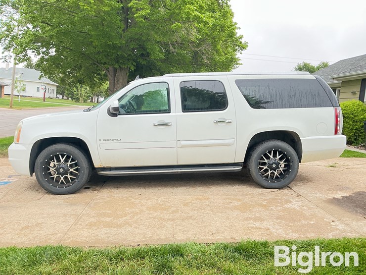 2008-gmc-yukon-denali-image-8