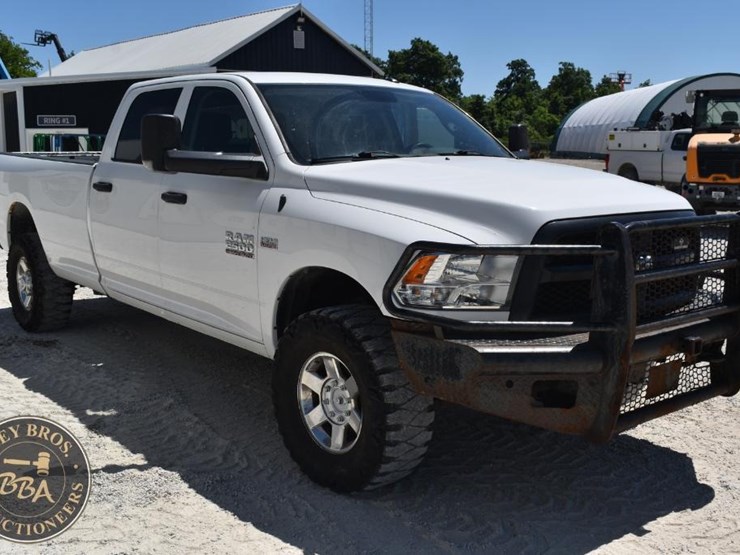 2018-ram-2500-hd-image-7