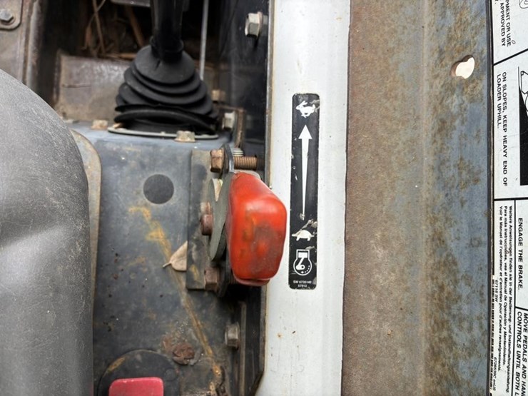 2008-bobcat-s150-image-27