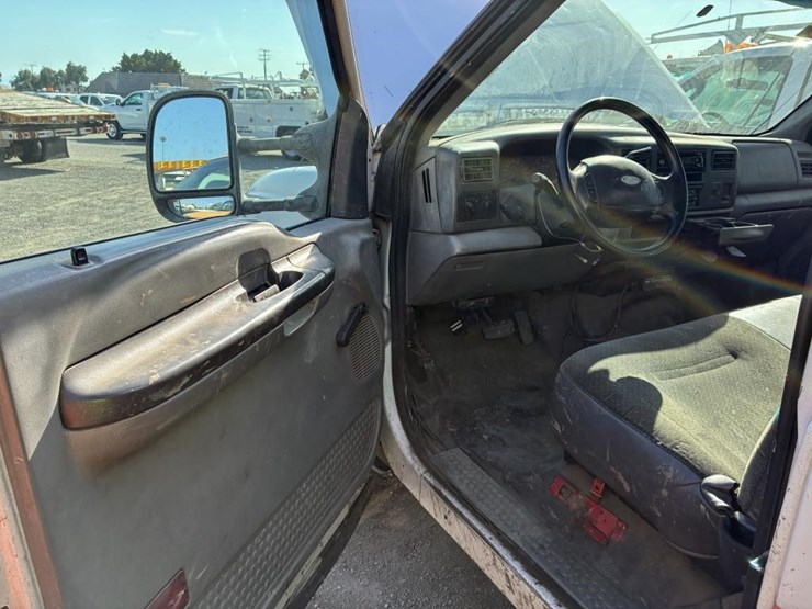 2002-ford-f450-image-9