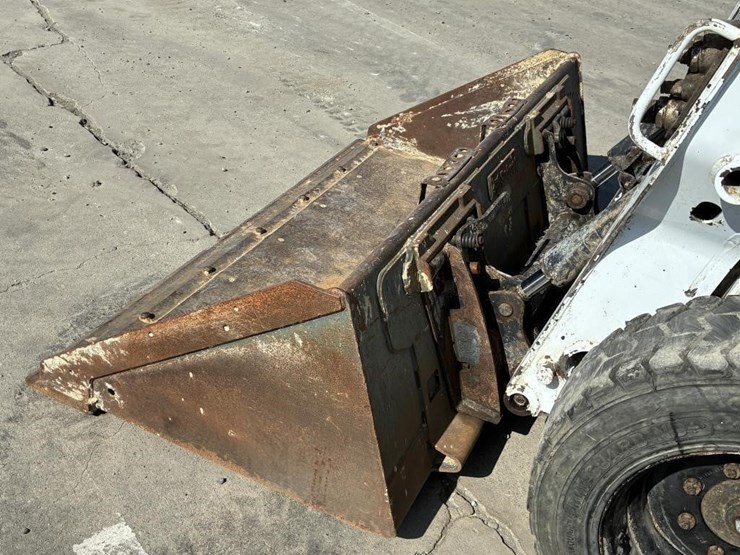 2023-bobcat-s590-image-9