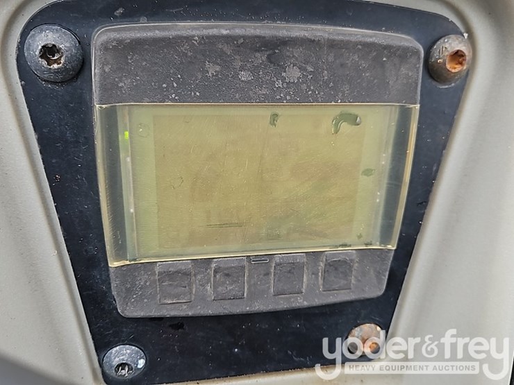 2019-caterpillar-cb24b-image-24