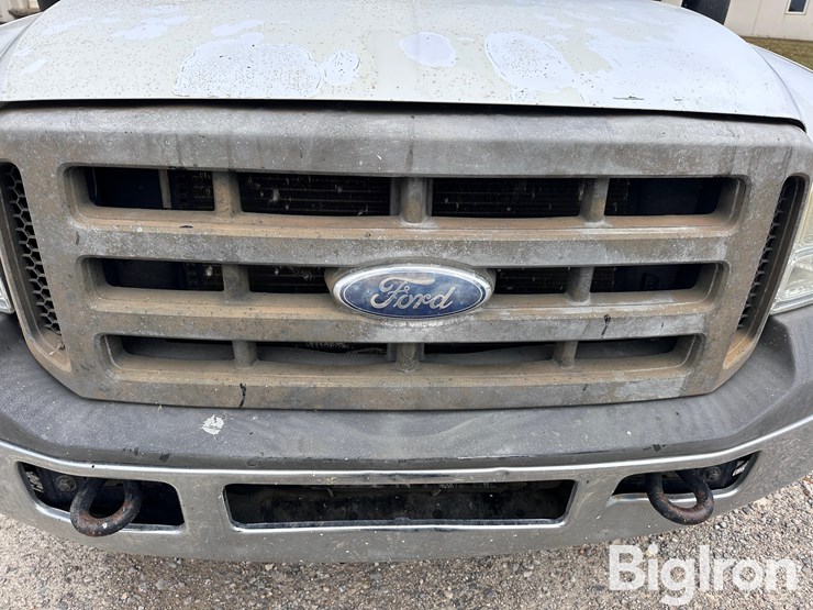 2005-ford-f450-xl-image-11