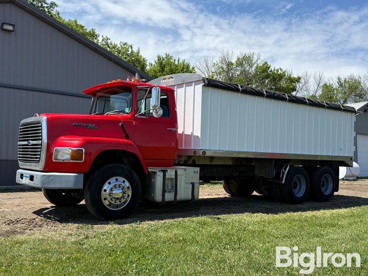 1988-ford-lta9000-image-1