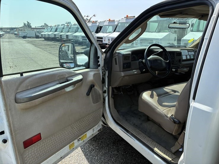 2004-ford-f350-image-10