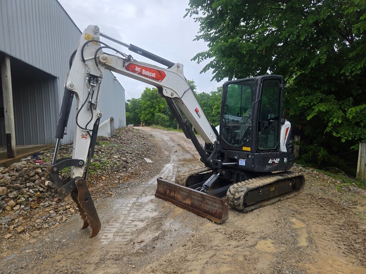 2023-bobcat-e42-image-3