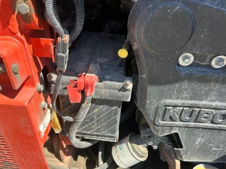 2018-kubota-ssv65-image-28