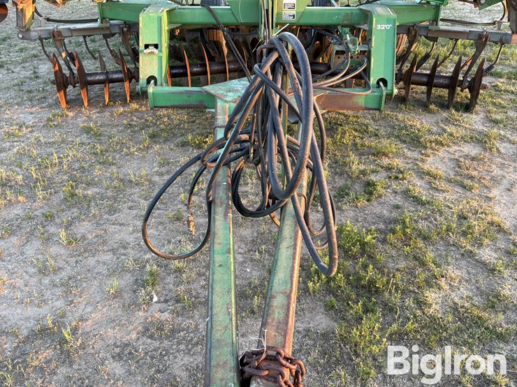 2005-john-deere-637-image-10