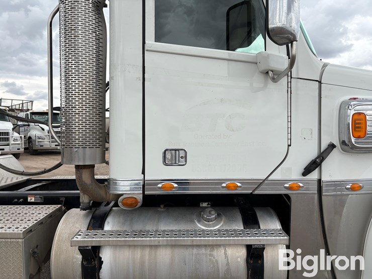 2017-freightliner-coronado-132-image-20