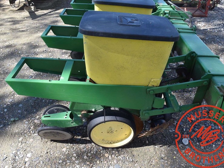 john-deere-30-image-15
