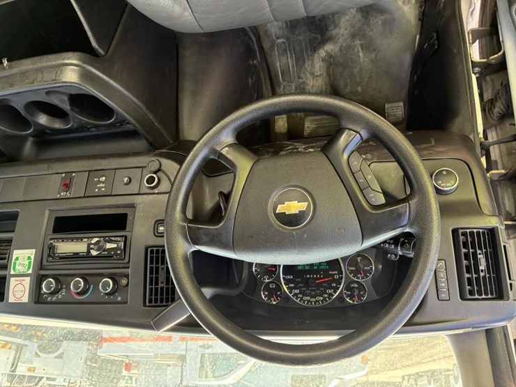 2014-chevrolet-express-3500-image-14