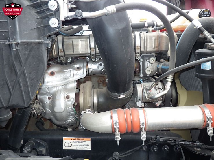 2021-freightliner-cascadia-126-image-31