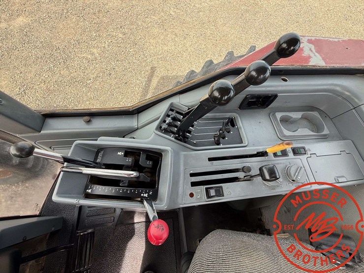 case-ih-7140-image-24