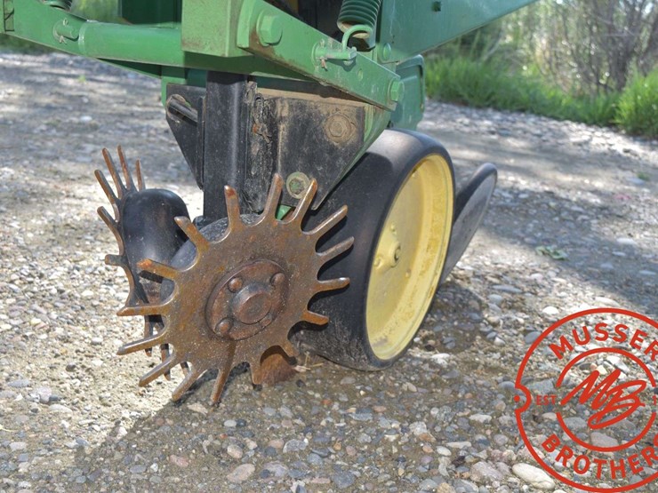 john-deere-30-image-13