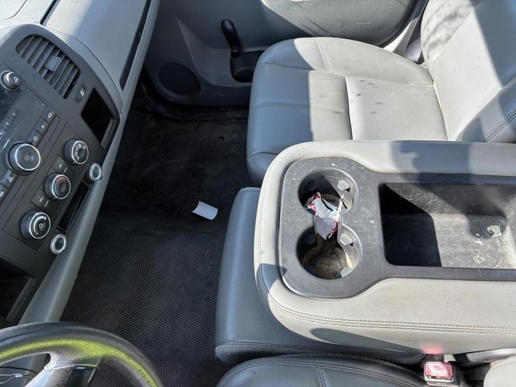 2011-chevrolet-3500-image-18