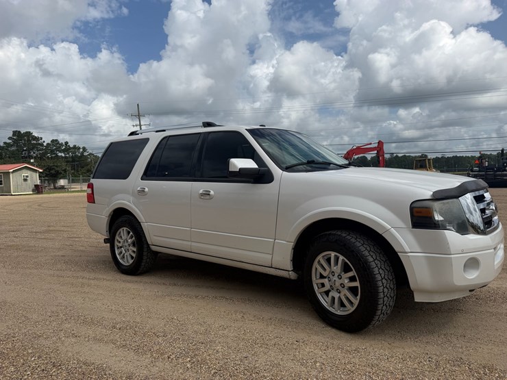 2012-ford-expedition-image-2