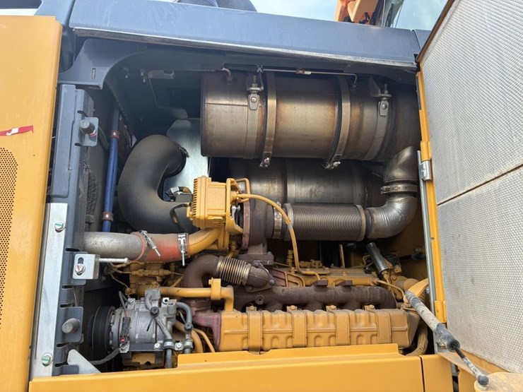 2020-deere-624l-image-29