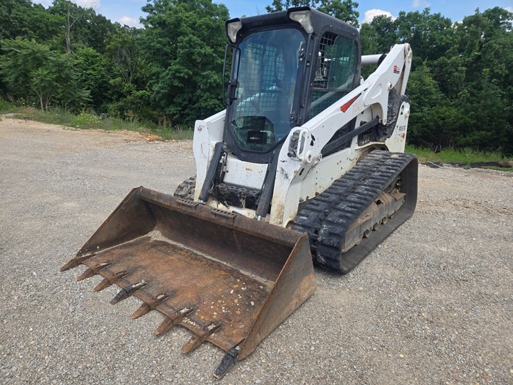 2020-bobcat-t770-image-1