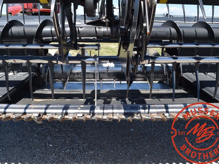2009-case-ih-2152-image-22