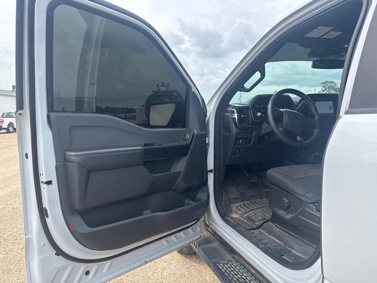 2021-ford-f150-image-15