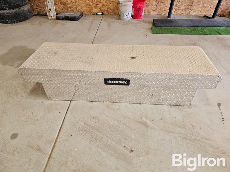 husky-aluminum-pickup-toolbox-image-2
