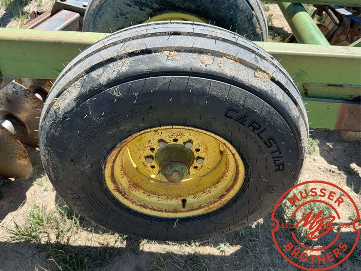 john-deere-235-image-20