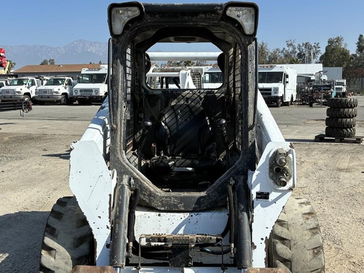 2023-bobcat-s590-image-15