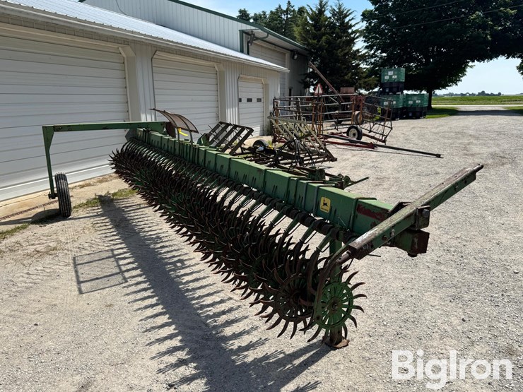 john-deere-20-image-3