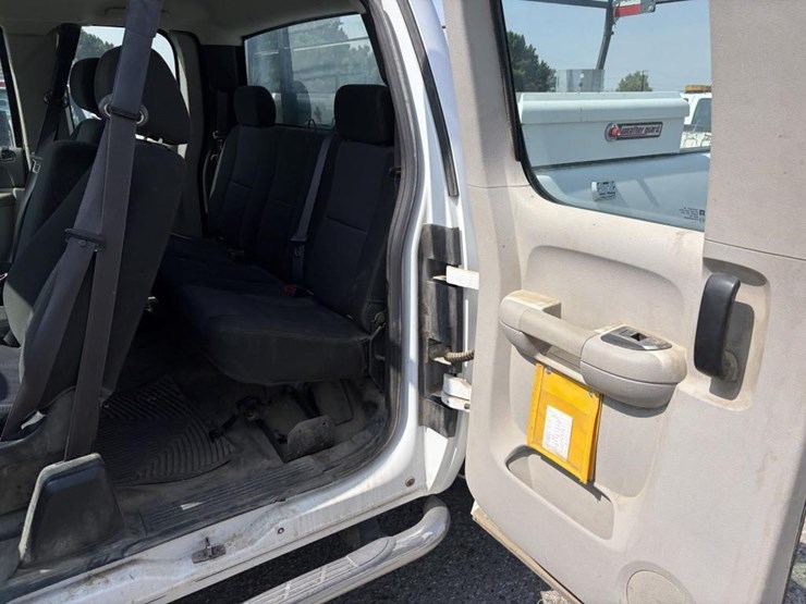 2012-gmc-2500hd-image-11
