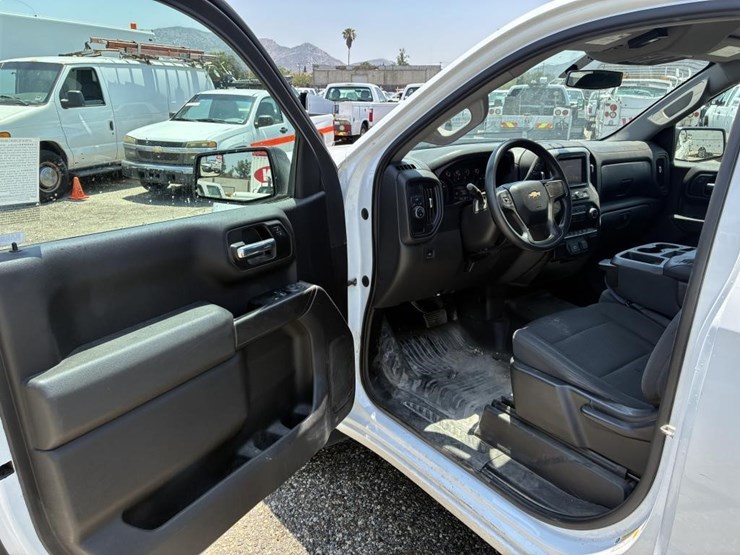 2020-chevrolet-1500-image-10