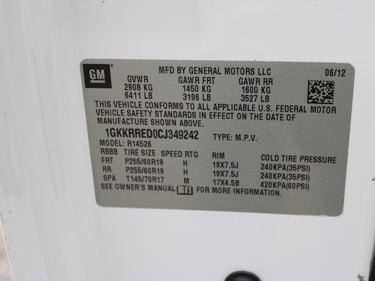 2012-gmc-acadia-image-11
