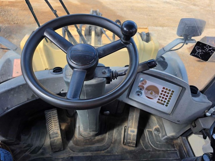 2012-deere-344j-image-18