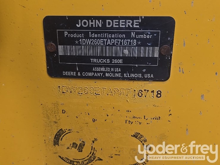 2023-deere-260e-image-60