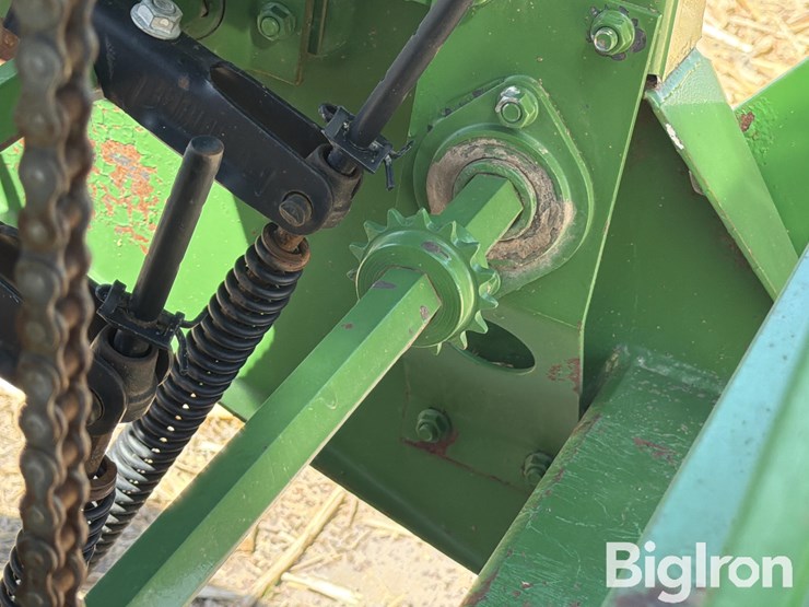 john-deere-520-image-14