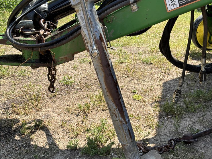 2005-john-deere-567-image-10
