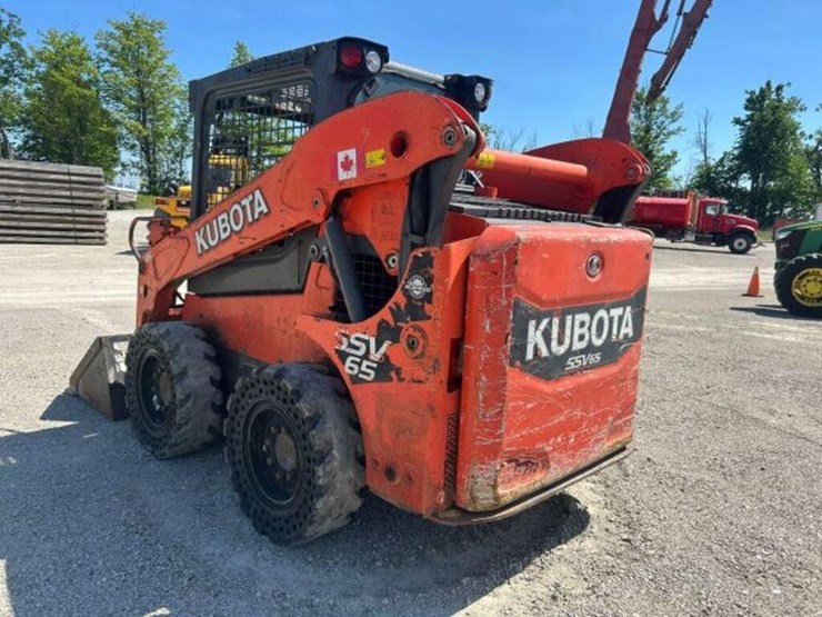 2018-kubota-ssv65-image-6